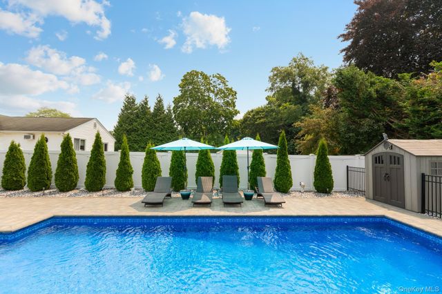 46 Andrea Lane, West Sayville, NY 11796