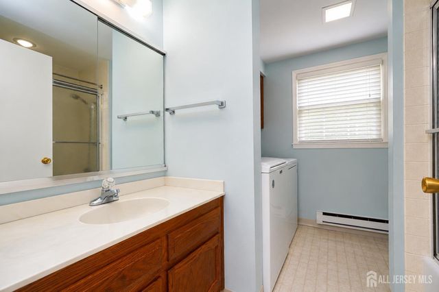 457 Roxbury Lane A, Monroe, NJ 08831