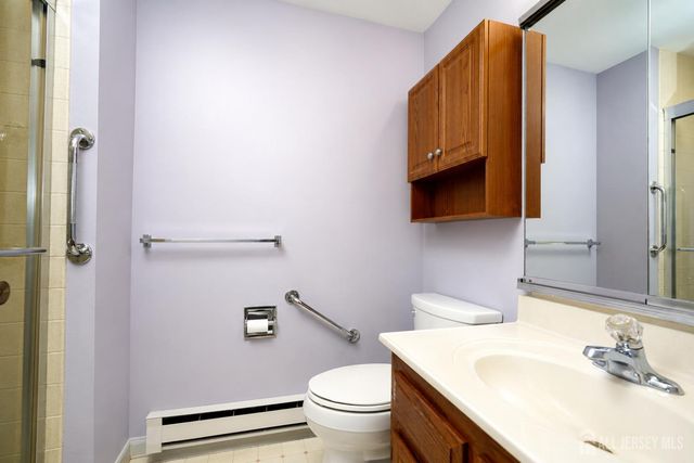 457 Roxbury Lane A, Monroe, NJ 08831