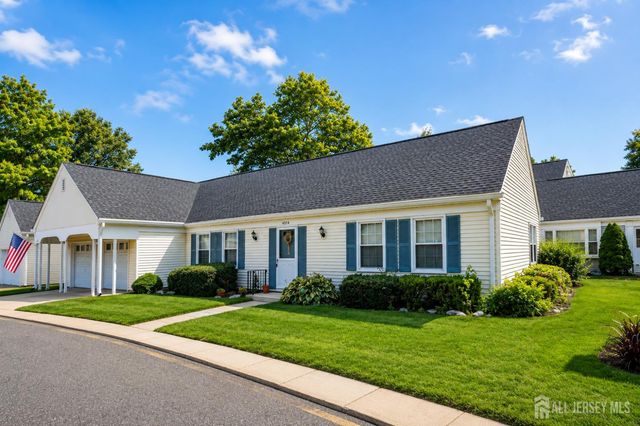 457 Roxbury Lane A, Monroe, NJ 08831