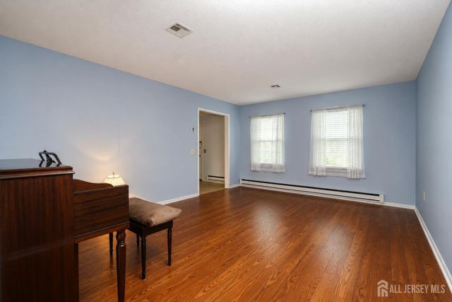 457 Roxbury Lane A, Monroe, NJ 08831