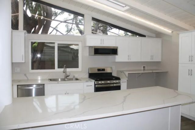 15814 Septo, North Hills, CA 91343