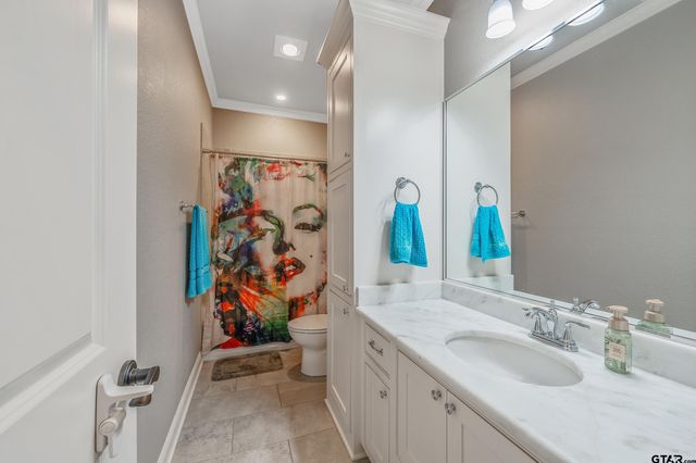 220 Sunnys Halo Blvd, Bullard, TX 75757