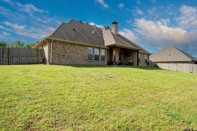 220 Sunnys Halo Blvd, Bullard, TX 75757