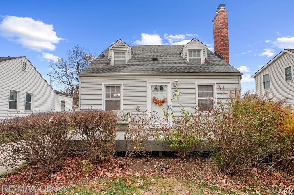 1610 Larkmoor Boulevard, Berkley, MI 48072