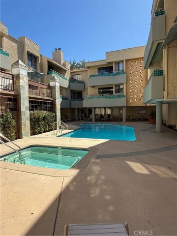 19009 Sherman 16, Reseda, CA 91335