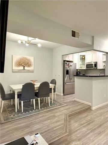 19009 Sherman 16, Reseda, CA 91335