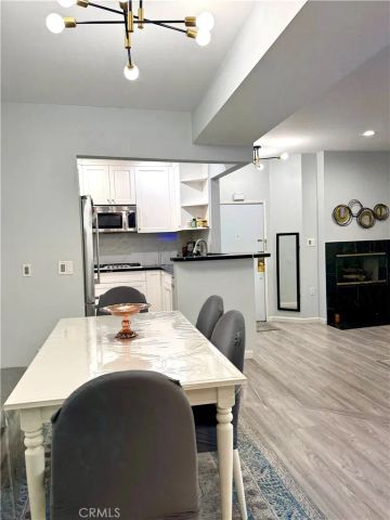 19009 Sherman 16, Reseda, CA 91335