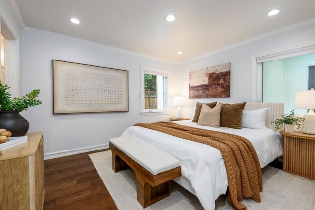 926 Iris Street, Redwood City, CA 94061