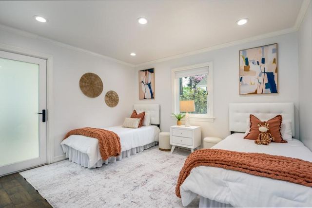 926 Iris Street, Redwood City, CA 94061