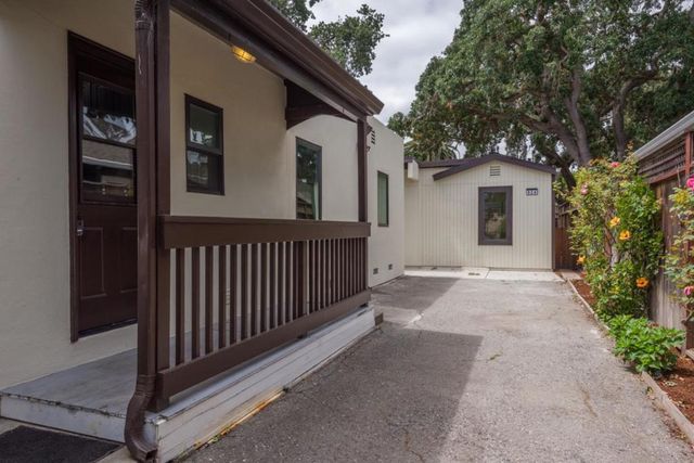 926 Iris Street, Redwood City, CA 94061