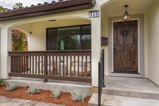 926 Iris Street, Redwood City, CA 94061