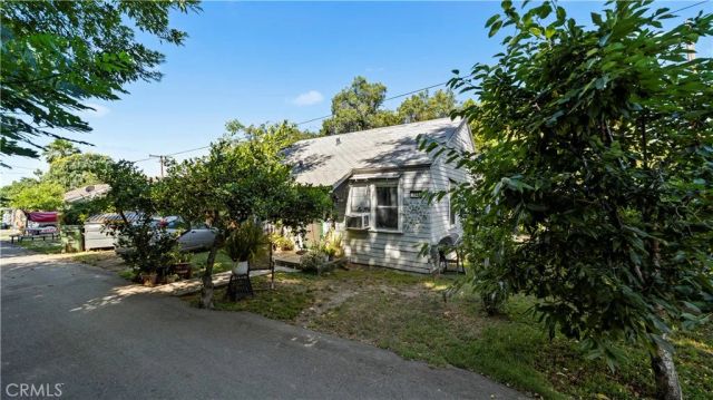 738 E Sacramento Street, Altadena, CA 91001