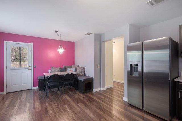 8804 Dittmar Oaks DR, Austin, TX 78748