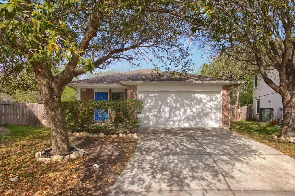 8804 Dittmar Oaks DR, Austin, TX 78748