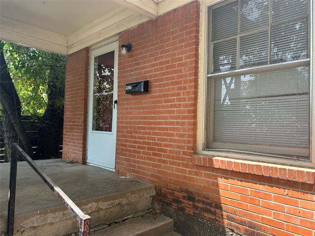 5909 Lewis Street, Dallas, TX 75206