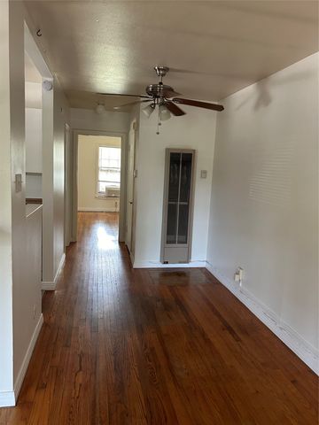 5909 Lewis Street, Dallas, TX 75206