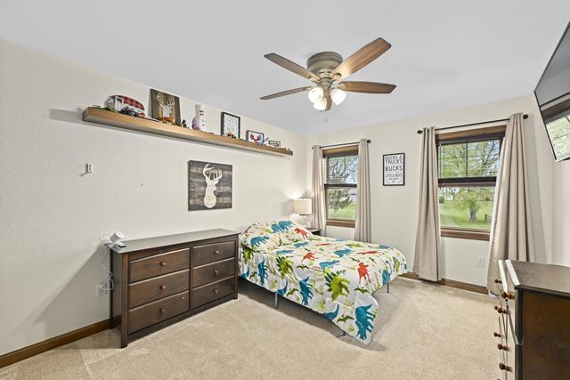 5111 Roamn WAY, Hartford, WI 53027