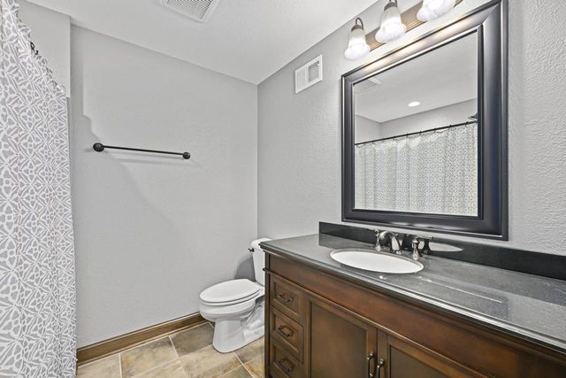5111 Roamn WAY, Hartford, WI 53027