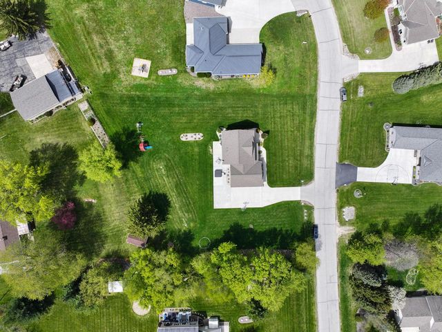 5111 Roamn WAY, Hartford, WI 53027