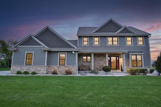 5111 Roamn WAY, Hartford, WI 53027