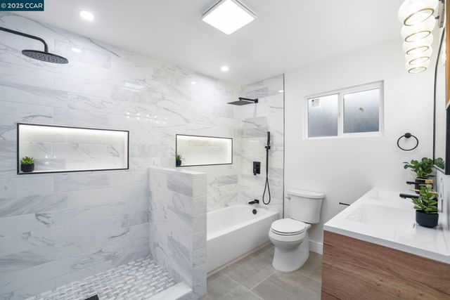 1348 E 26Th St, Oakland, CA 94606