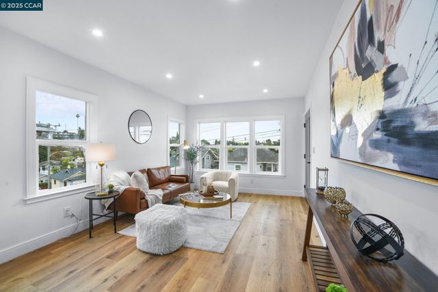 1348 E 26Th St, Oakland, CA 94606