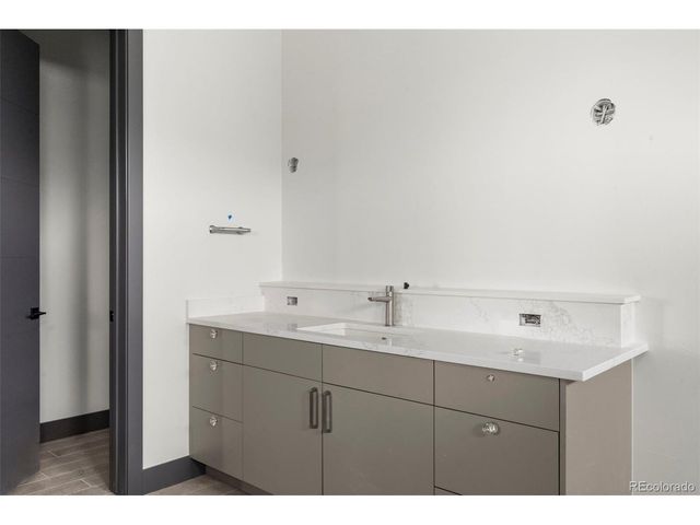 1536 King Mick Ct, Castle Rock, CO 80104