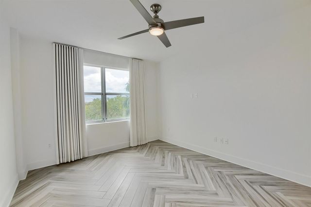 236 SE 5th Avenue 205, Delray Beach, FL 33483