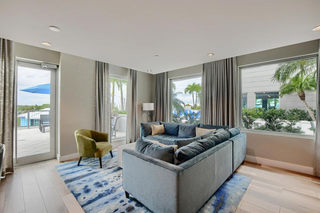 236 SE 5th Avenue 205, Delray Beach, FL 33483