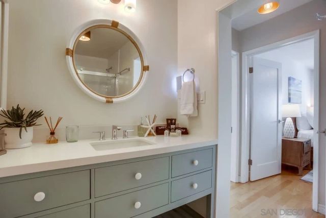 245 Coast D2, La Jolla, CA 92037