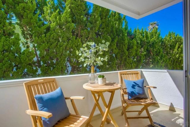 245 Coast D2, La Jolla, CA 92037