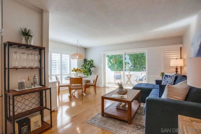 245 Coast D2, La Jolla, CA 92037
