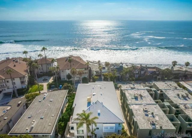 245 Coast D2, La Jolla, CA 92037