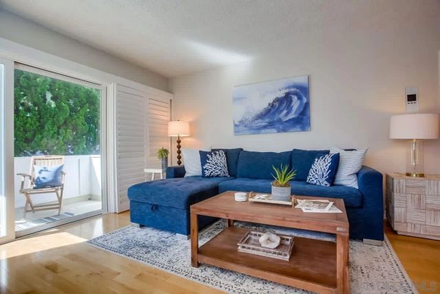 245 Coast D2, La Jolla, CA 92037