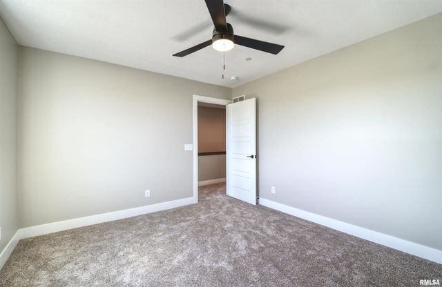 1004 S 4TH Street, Clinton, IA 52732