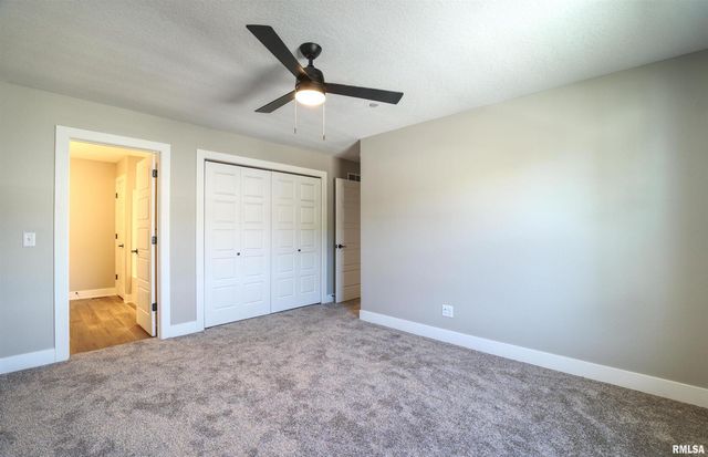 1004 S 4TH Street, Clinton, IA 52732