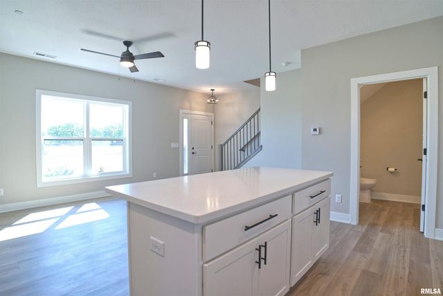 1004 S 4TH Street, Clinton, IA 52732