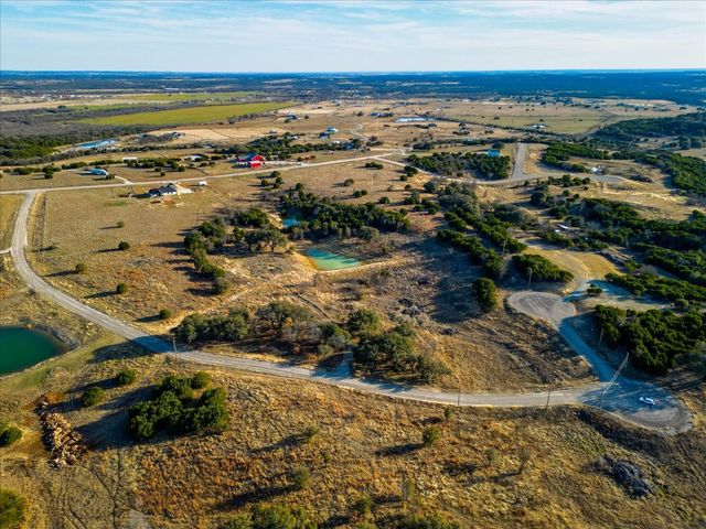 30 Crest Ridge Court, Mineral Wells, TX 76067