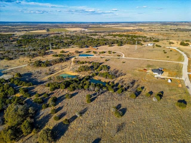 30 Crest Ridge Court, Mineral Wells, TX 76067