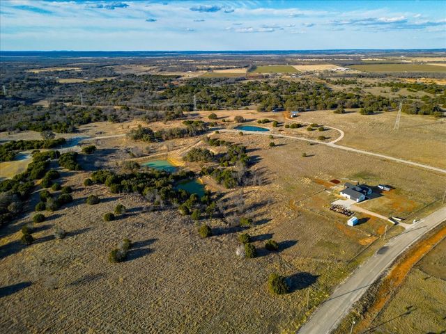 30 Crest Ridge Court, Mineral Wells, TX 76067