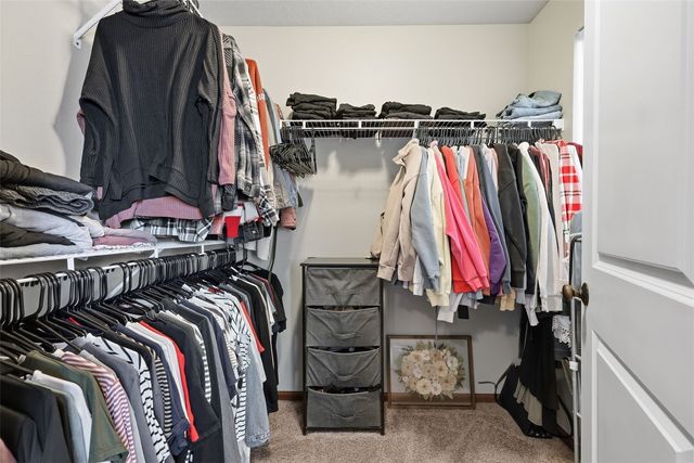 1678 Burr Dr, North Liberty, IA 52317