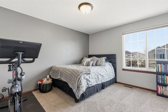 1678 Burr Dr, North Liberty, IA 52317