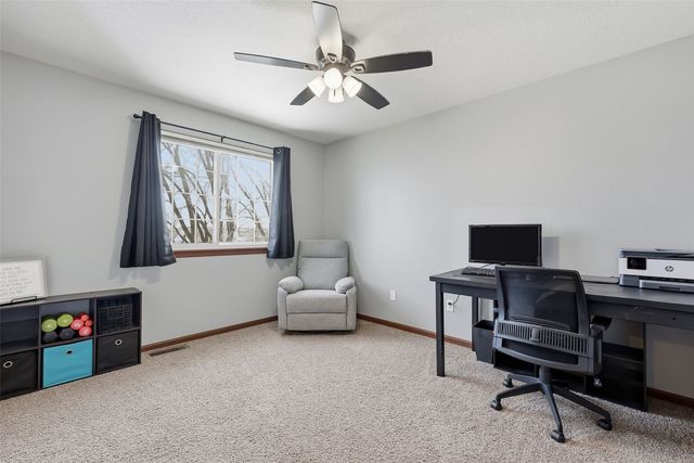 1678 Burr Dr, North Liberty, IA 52317