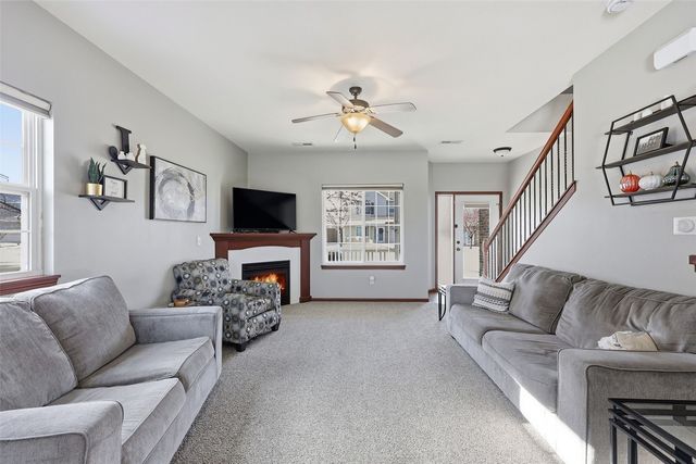 1678 Burr Dr, North Liberty, IA 52317