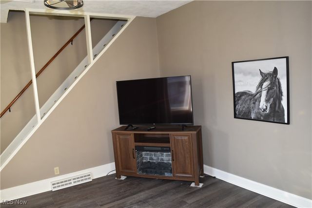 613 E Main Street, Barnesville, OH 43713