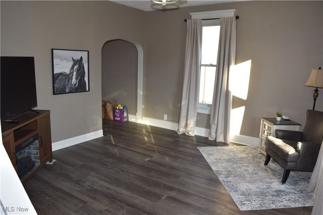 613 E Main Street, Barnesville, OH 43713