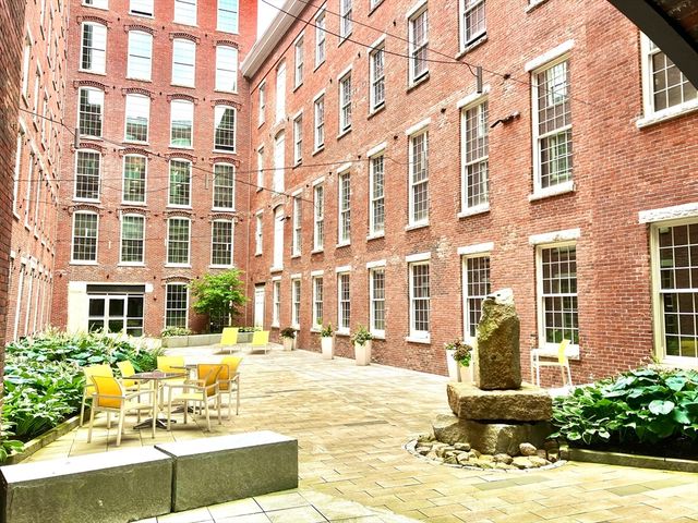 130 John St G01, Lowell, MA 01852