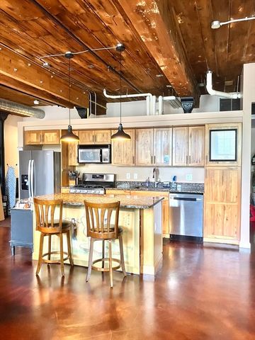 130 John St G01, Lowell, MA 01852