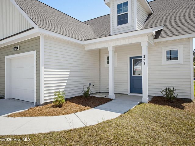 223 Sandpiper Place, Holly Ridge, NC 28445
